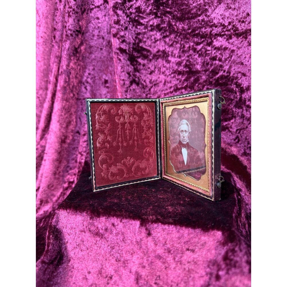 Antique Daguerreotype Leather Case - Civil War Era Gentleman Tin Type Photograph